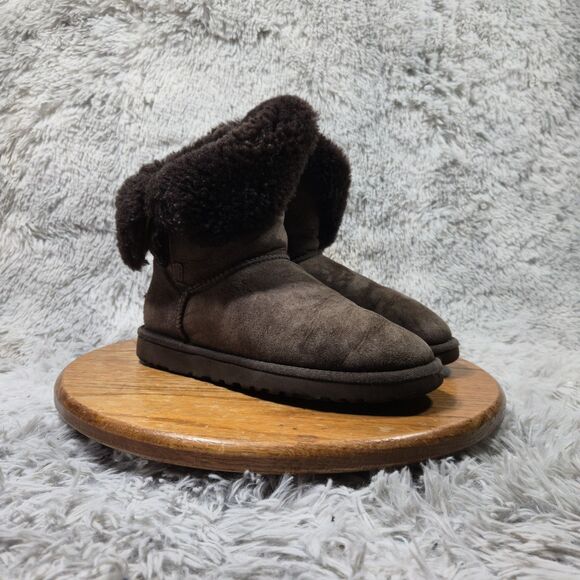 Ugg Bailey Womens Size 7 Brown Leather Sheepskin Button Round Toe Winter Boots - Picture 1 of 12